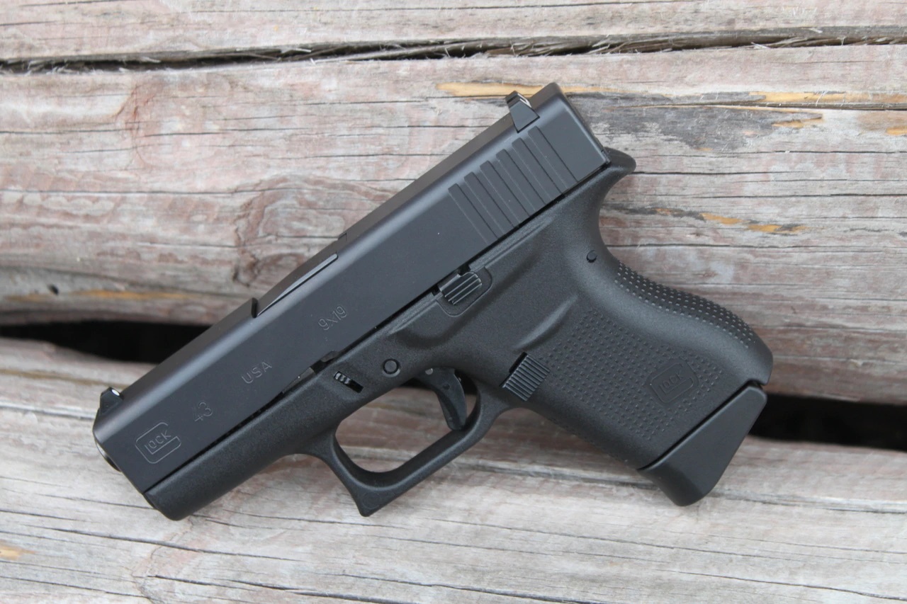 PISTOLA GLOCK 43 CAL. 9MM